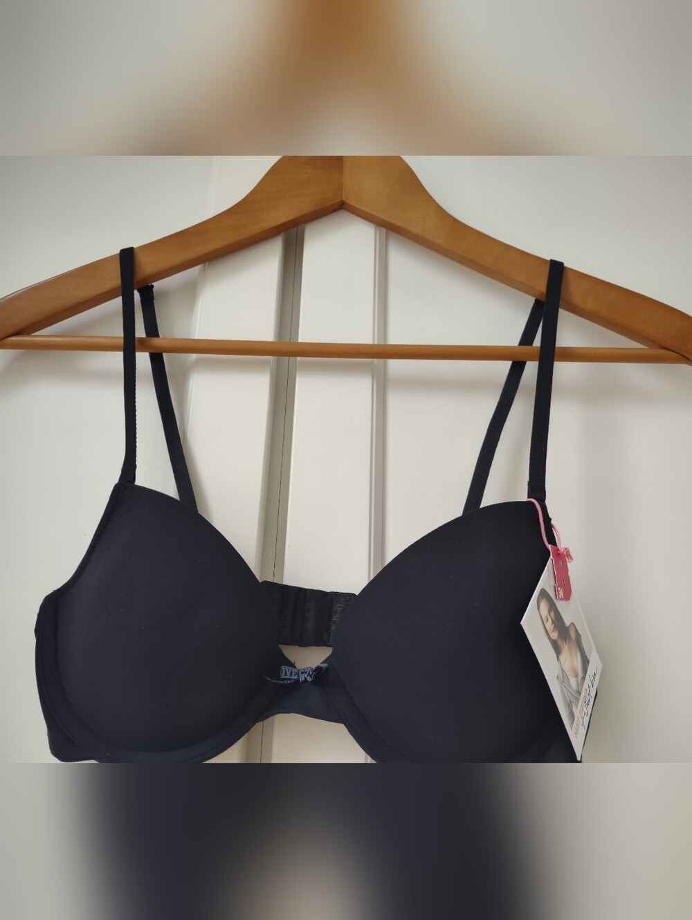 Victorias Secret PINK T Shirt Bra 34B Black Padded Underwire New With Tags!